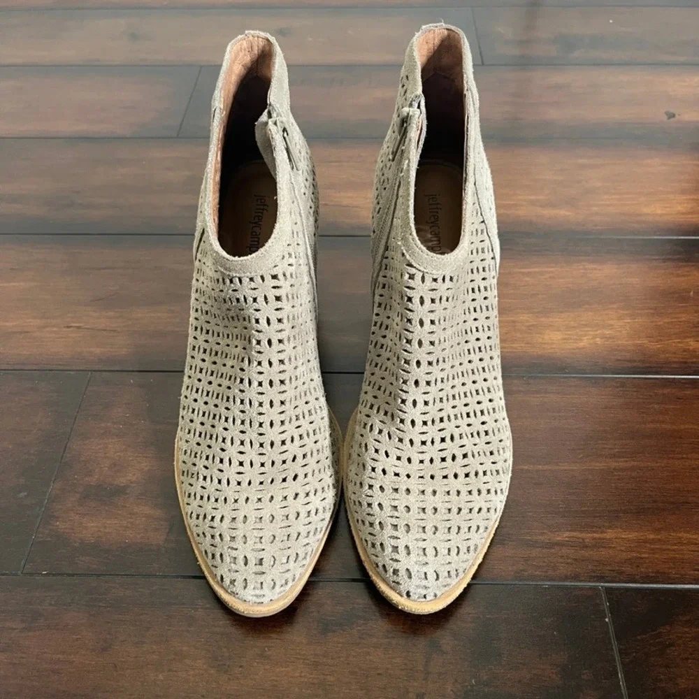 Jeffrey Campbell Women's Medera Cutout Ankle Booties Suede Taupe size 9 Boho - Picture 3 of 10